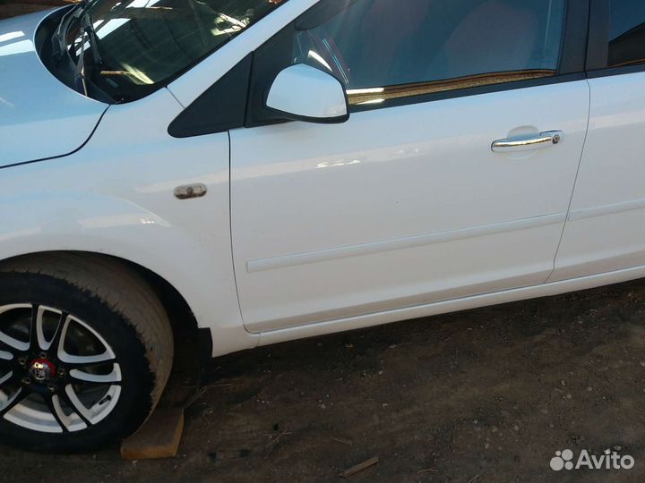 Ford Focus 1.6 МТ, 2007, 266 666 км