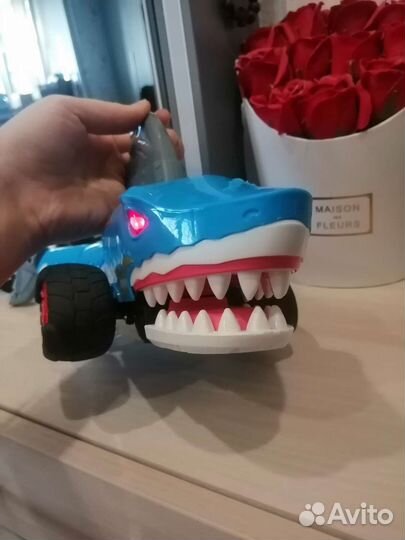 Машинка на радиоуправлении