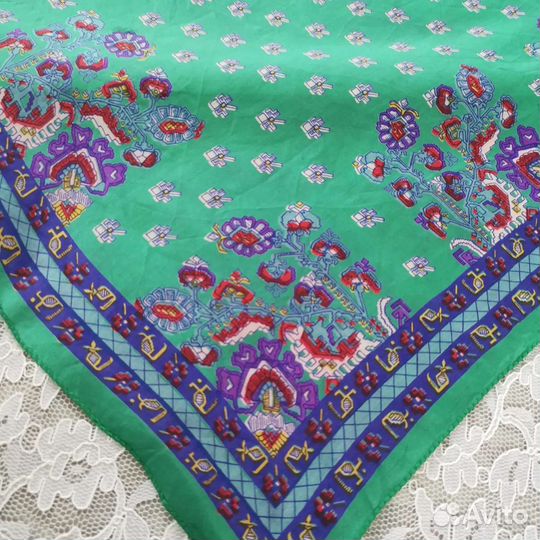 Красивый винтажный платок шёлк