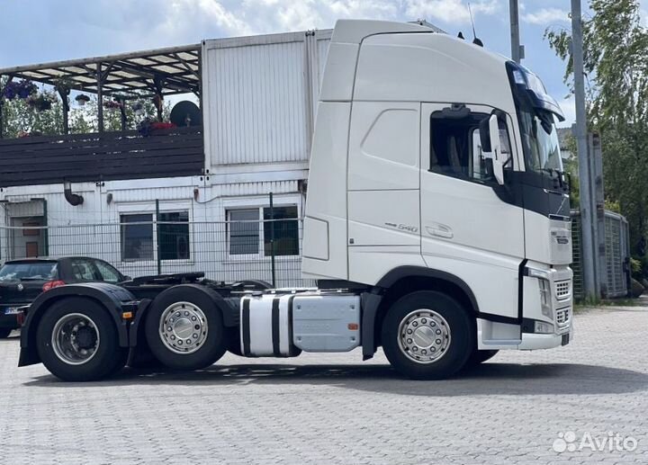 Pазбираем грузовик Volvo FH с 2013