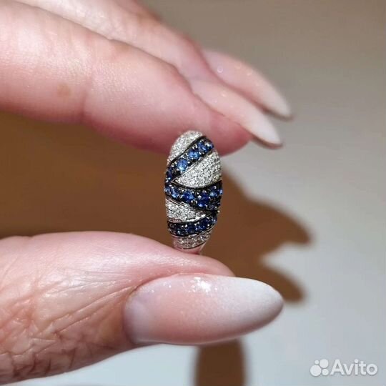 Золотые серьги с бриллиантами и сапфирами