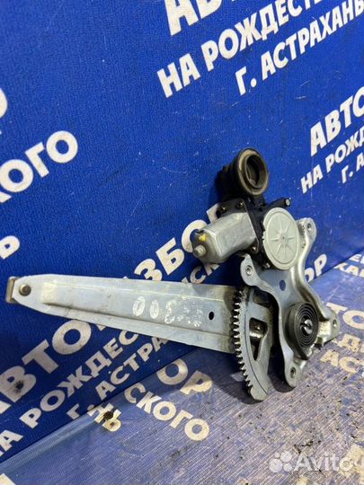 Задний левый стеклоподъёмник Lexus Rx300 кроссовер