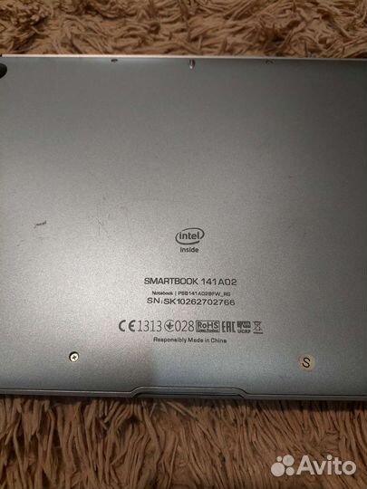 Мобильный телефон