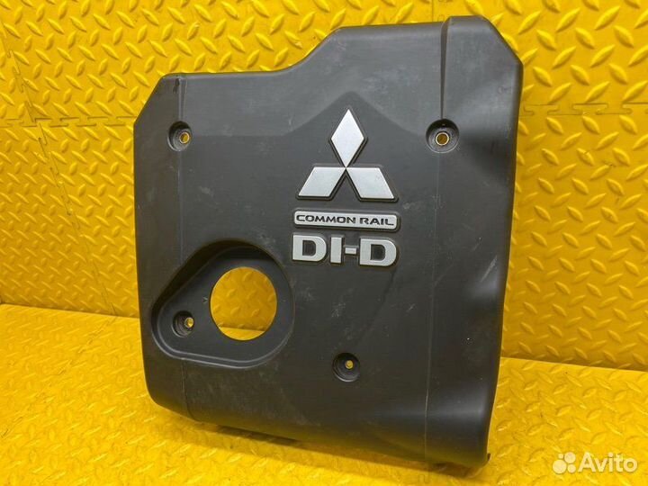 Декоративная крышка двигателя Mitsubishi Pajero