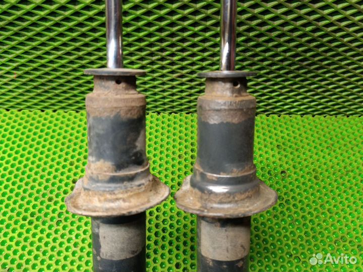 Амортизатор подвески передний Mitsubishi galant 8