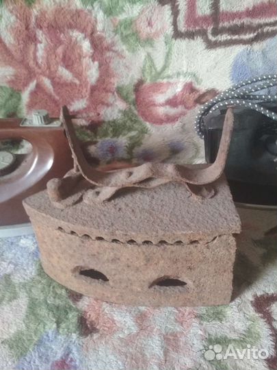 Утюги СССР + старинный угольный утюг