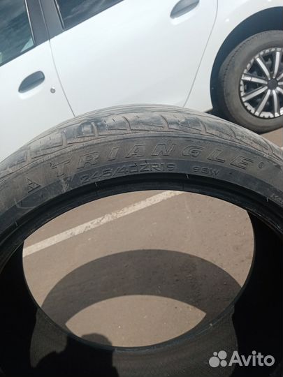 Triangle TR967 245/40 R19