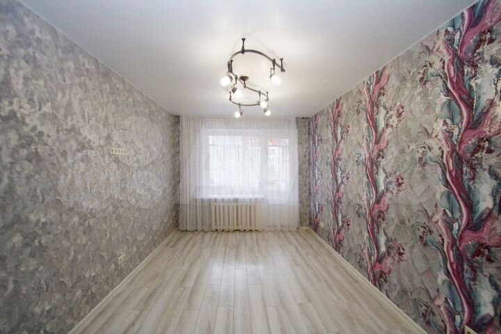 3-к. квартира, 72 м², 1/6 эт.