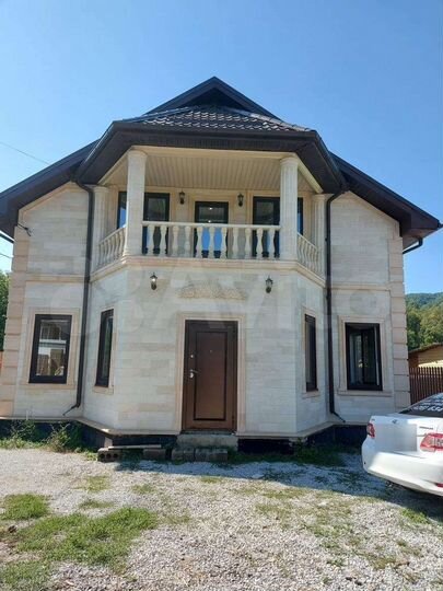 Дом 240 м² на участке 7,5 сот.