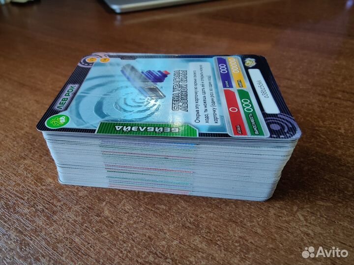 Beyblade коллекционные карточки