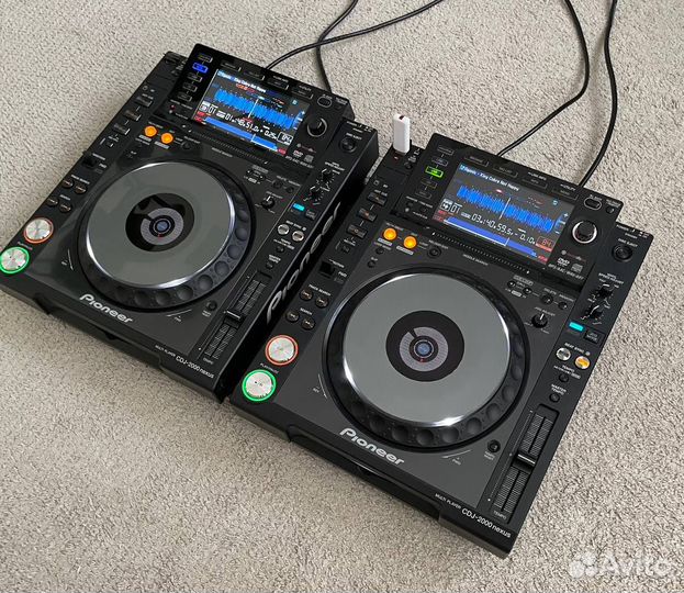 Pioneer CDJ-2000 nexus