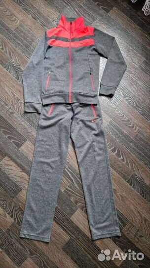 Спортивный костюм nike для девочки 146