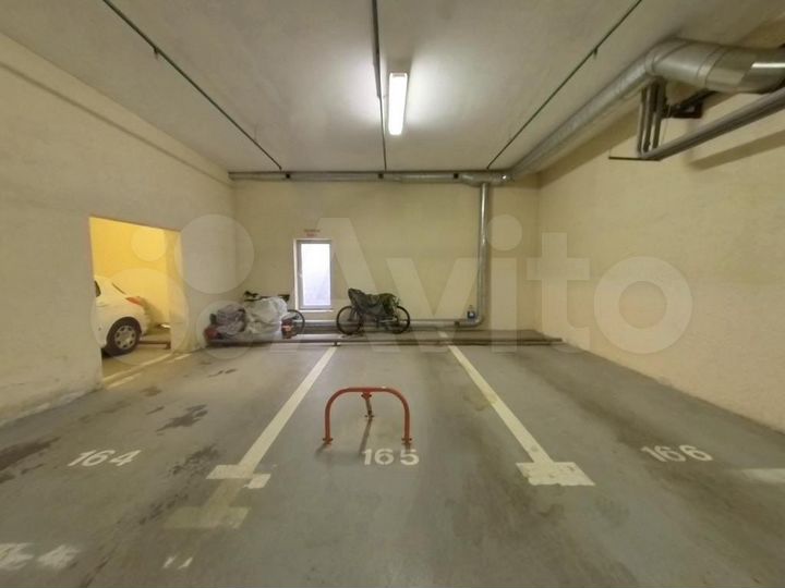 Машиноместо, 12 м²