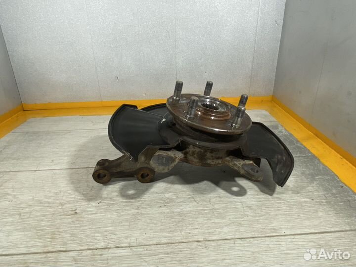 Поворотный кулак левый Honda stepwgn spada RK5