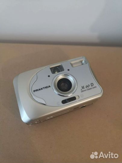 Пленочный фотоаппарат praktica m60d