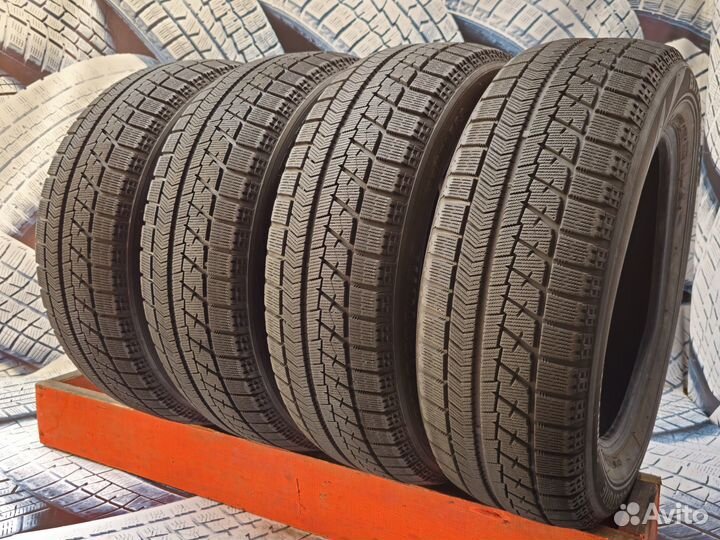 Bridgestone Blizzak VRX 215/60 R17