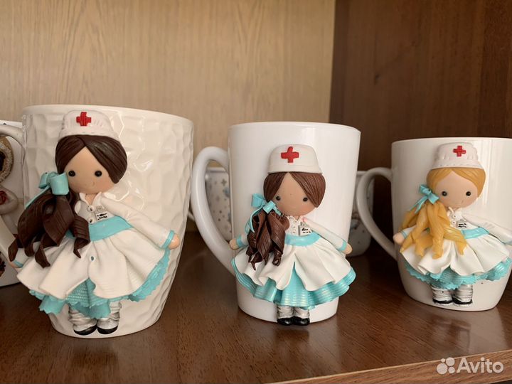 Подарки: кружка с декором