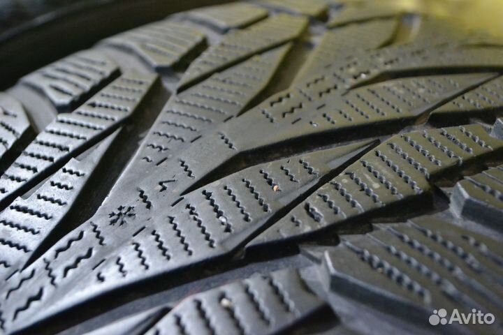 Nokian Tyres Hakkapeliitta R2 SUV 255/50 R19