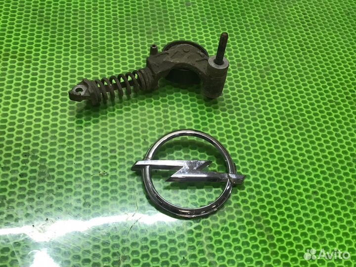 Натяжитель приводного ремня opel corsa d