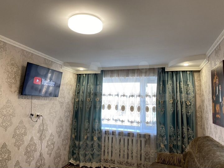 2-к. квартира, 42 м², 1/3 эт.