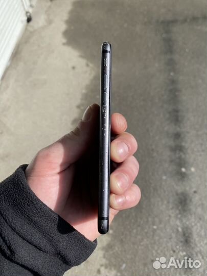 iPhone 8, 64 ГБ