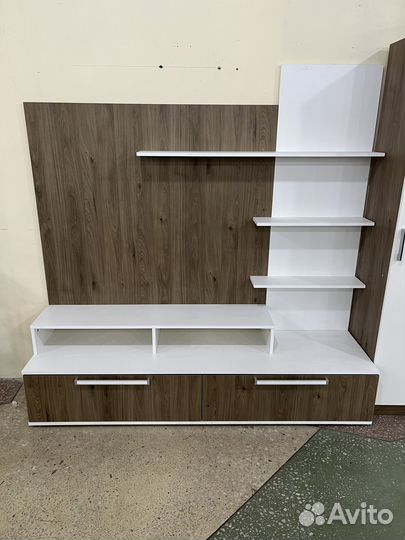 Тв тумба со щитом