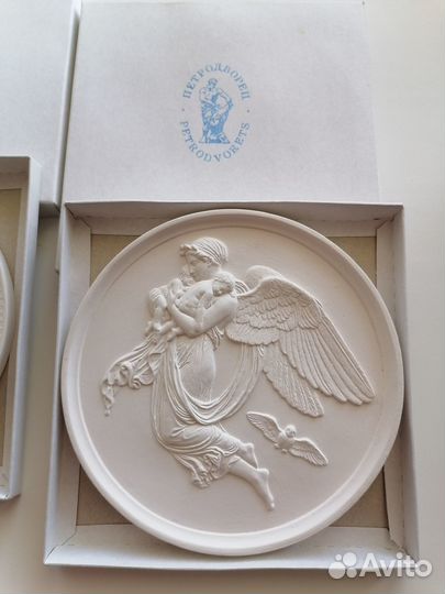 Гипсовое панно