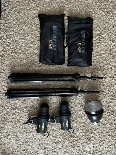 Набор студийного света Raylab axio2 RX200