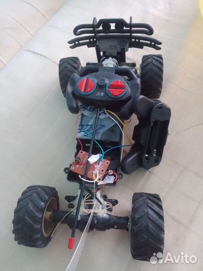 Машинка на радиоуправлении