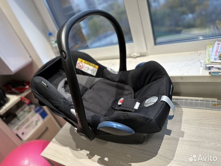 Автолюлька cabriofix от Maxi-CosI с базой isofix