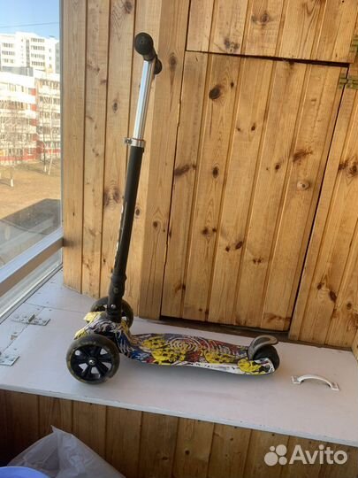 Самокат детский со светящимися колесами