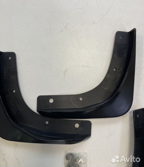 Брызговики Chrysler 300 c Dodge magnum