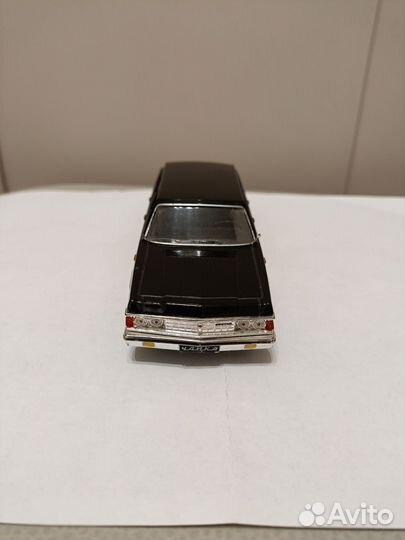 Автолигенды Чайка 1:43