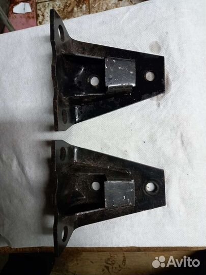 Кронштейн стабилизатора нижний нового образца 3302