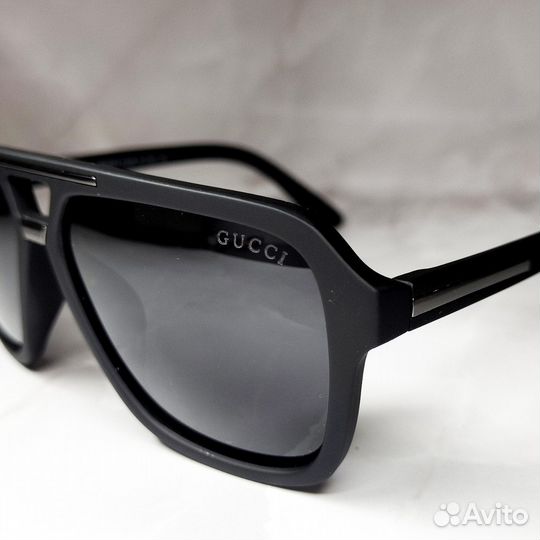 Солнцезащитные очки Gucci
