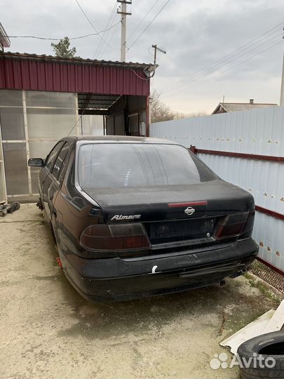 Nissan Almera 1.4 МТ, 1997, битый, 150 000 км