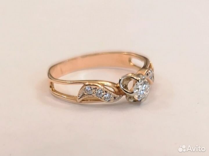 Золотое кольцо с бриллиантами 0,24 ct