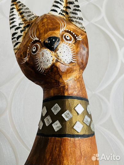 Кот и кошка статуя