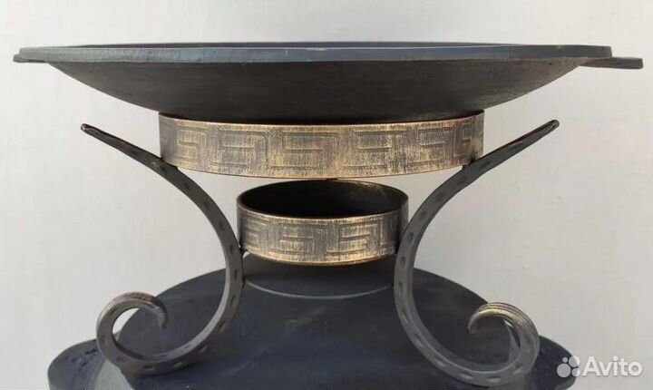 Садж чугунный 35 см с подставкой