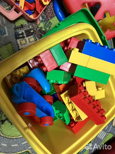 Детские игрушки(конструктор)