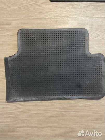 Оригинальные резиновые коврики Renault megane ll