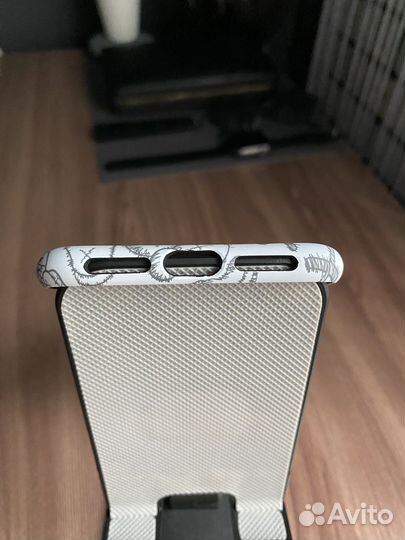 Чехол на iPhone 11