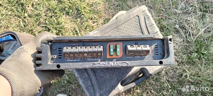 Автомобильный усилитель