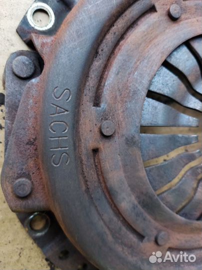 Корзина сцепления и выжимной на Ford Fiesta