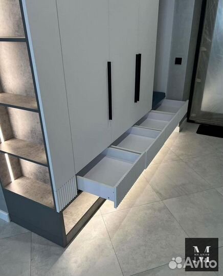 Шкаф стильный