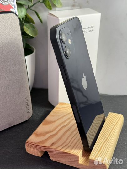 iPhone 12, 64 ГБ