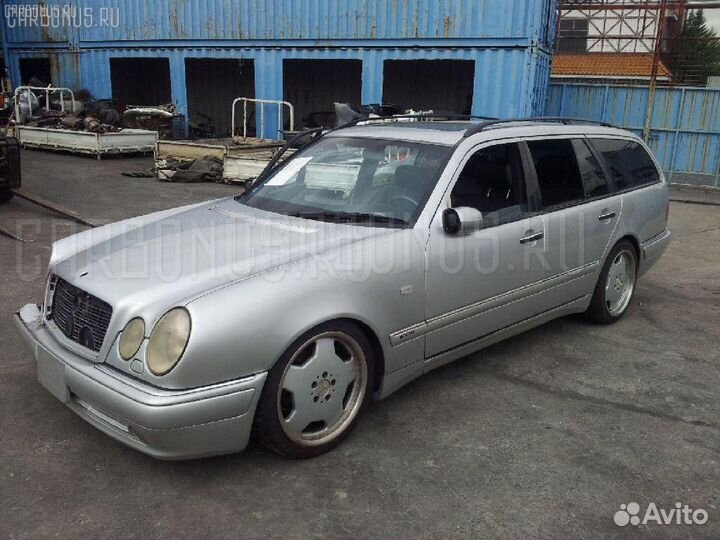 Петля двери передняя Mercedes-benz E-class wagon S210.265