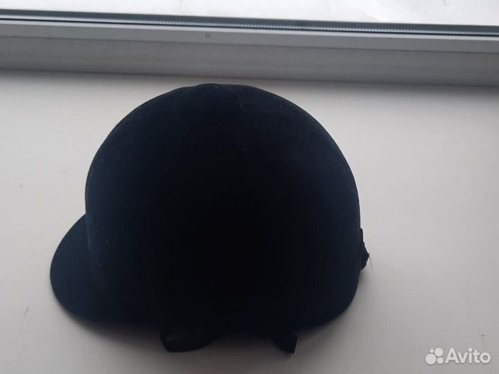 Шлем для конного спорта