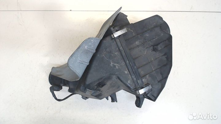 Корпус воздушного фильтра Audi A4 (B5), 1999