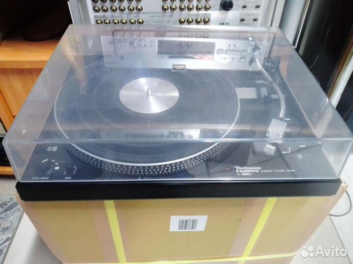 Проигрыватель винила Technics SL-FM1